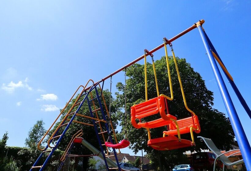 Отель Werneths Landgasthof Hirschen