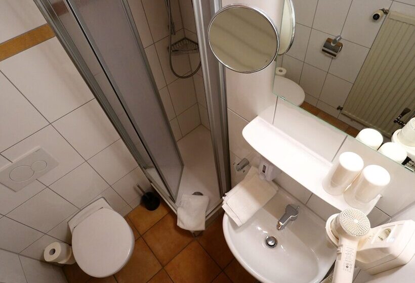 Отель Werneths Landgasthof Hirschen