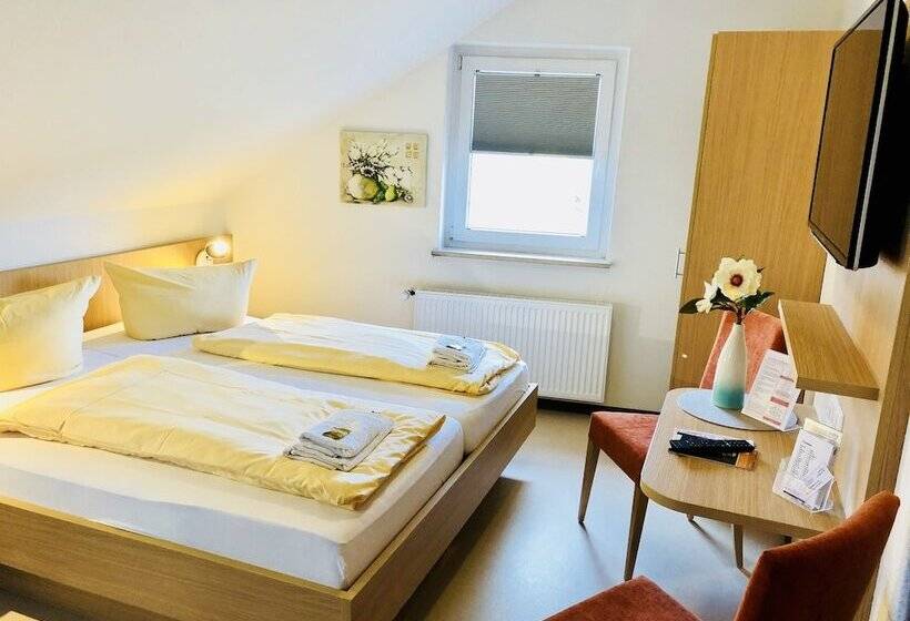 Отель Werneths Landgasthof Hirschen