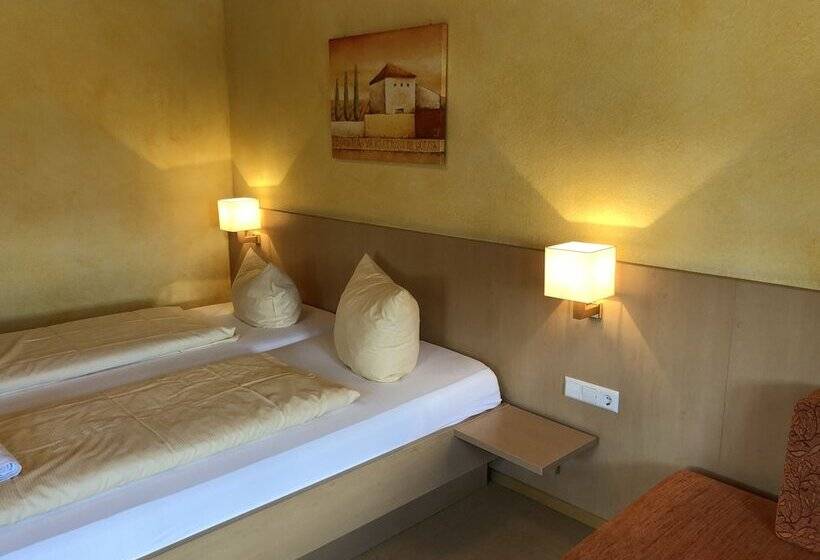 Отель Werneths Landgasthof Hirschen