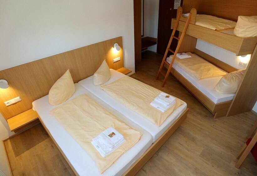 Отель Werneths Landgasthof Hirschen