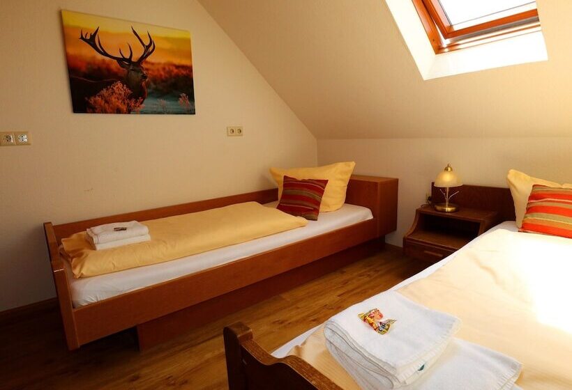 Отель Werneths Landgasthof Hirschen