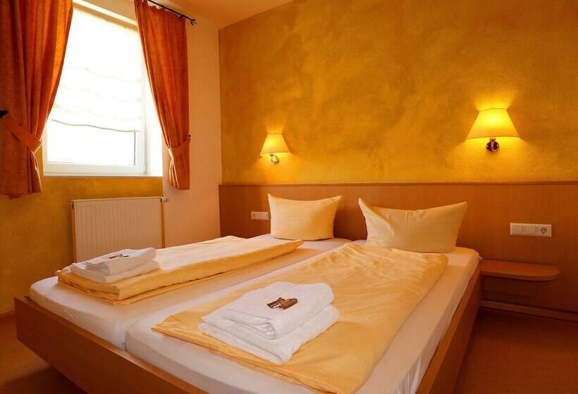 Отель Werneths Landgasthof Hirschen