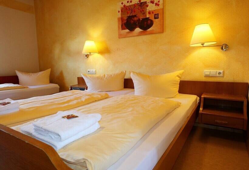 Отель Werneths Landgasthof Hirschen