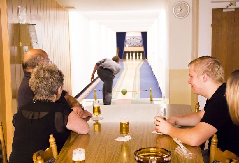 Отель Zur Neroburg