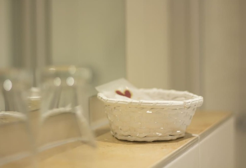 Отель Zur Neroburg