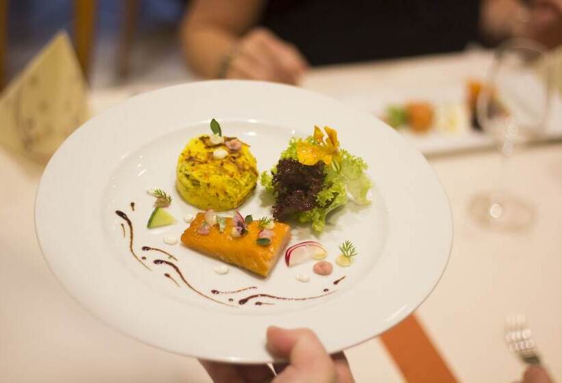 Отель Zur Neroburg