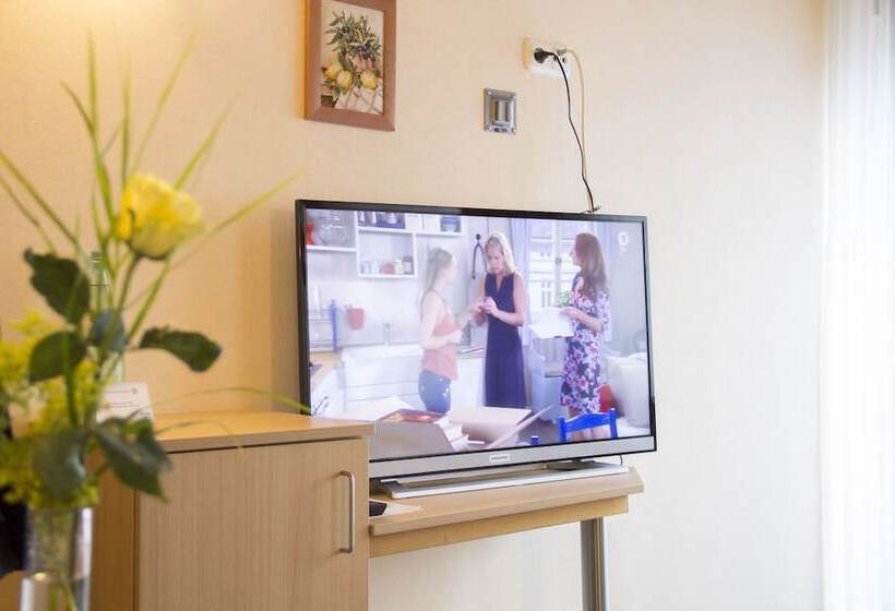 Отель Zur Neroburg