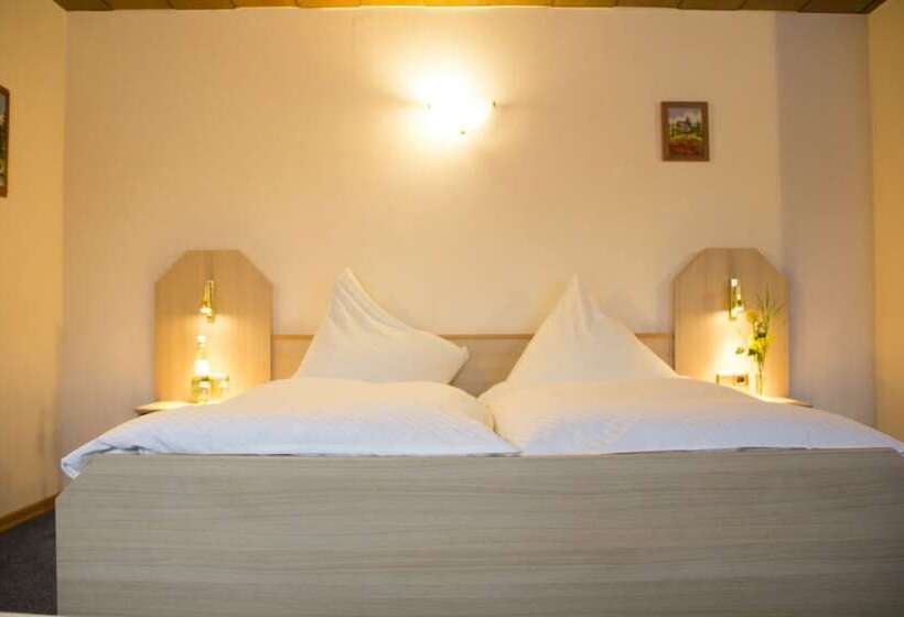 Отель Zur Neroburg