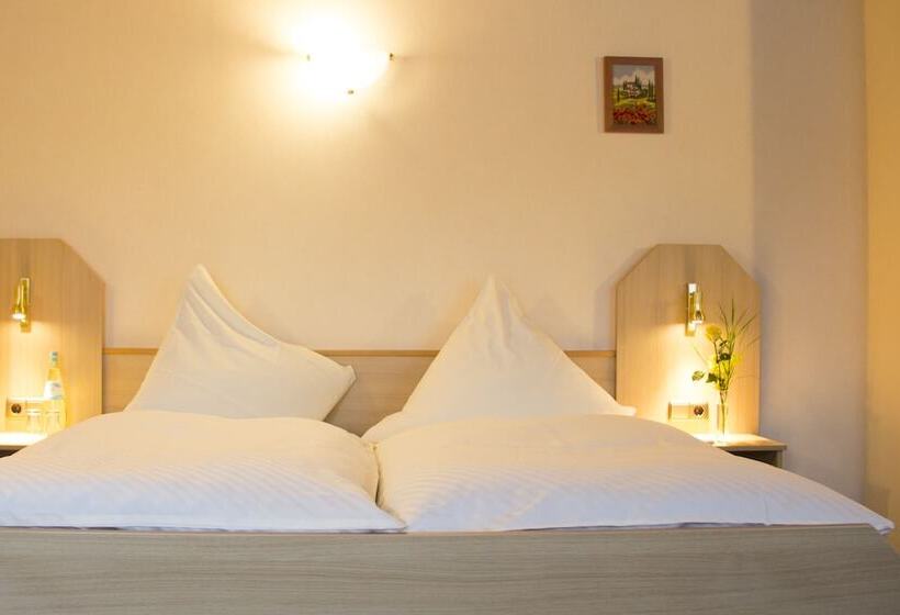 ホテル Zur Neroburg