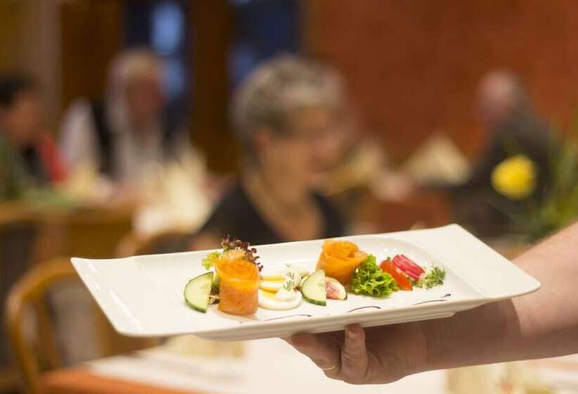 Отель Zur Neroburg