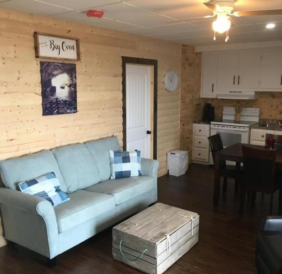 فندق على الطريق Raleigh Rooms & Taylor S Crafts