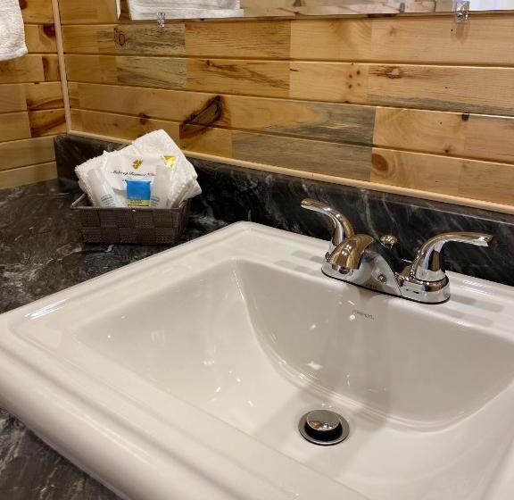 فندق على الطريق Raleigh Rooms & Taylor S Crafts