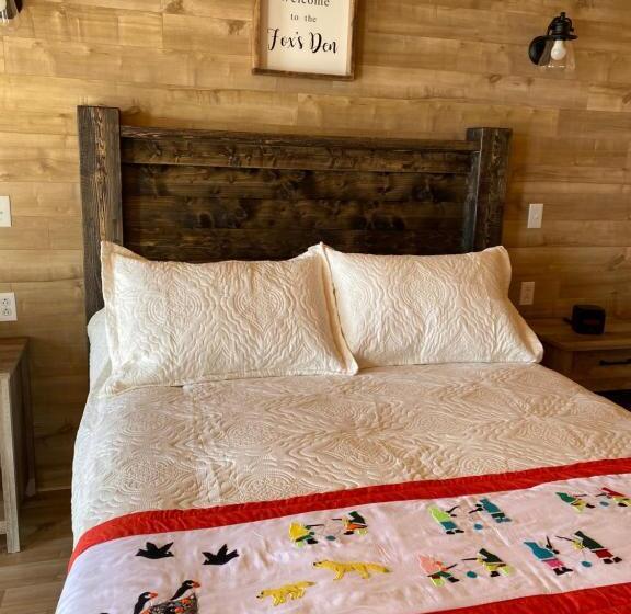 فندق على الطريق Raleigh Rooms & Taylor S Crafts