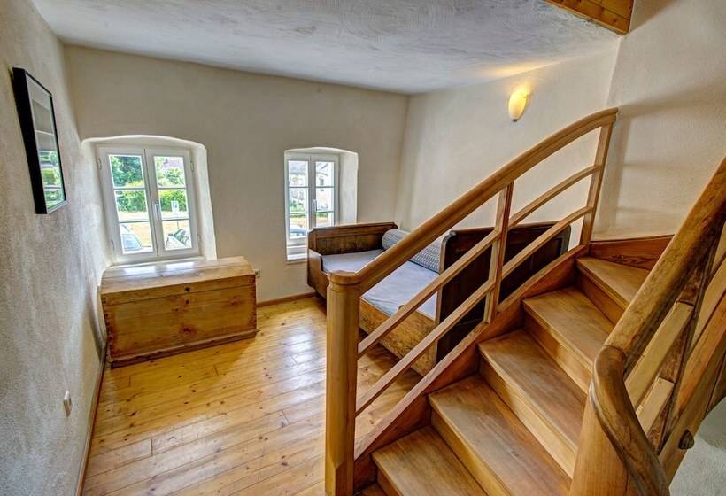 Nengshof   Haus Königskerze