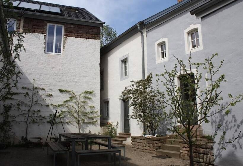 Nengshof   Haus Königskerze