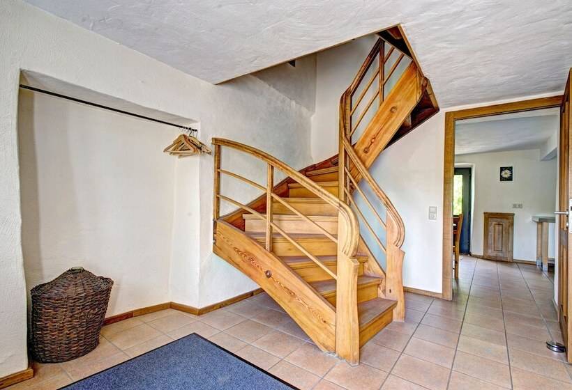 Nengshof   Haus Königskerze