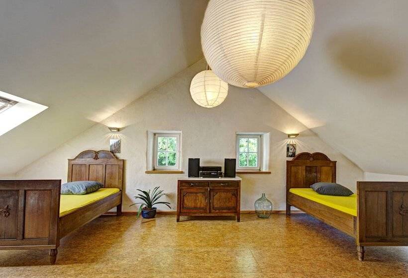 Nengshof   Haus Königskerze