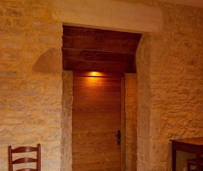 Пансион Chambres D Hôtes La Tour De Ginaillac