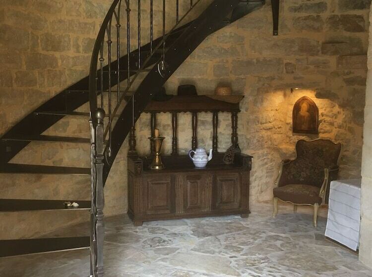 Пансион Chambres D Hôtes La Tour De Ginaillac