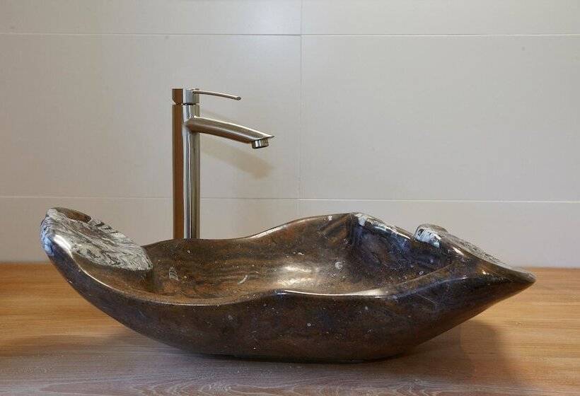 Пансион Chambres D Hôtes La Tour De Ginaillac