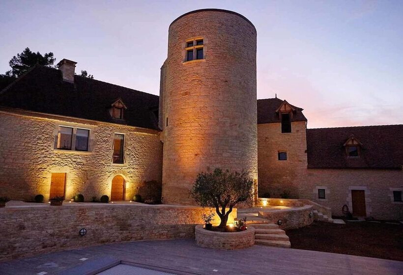 Пансион Chambres D Hôtes La Tour De Ginaillac