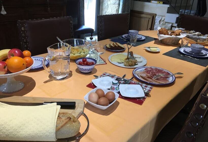 Пансион Chambres D Hôtes La Tour De Ginaillac