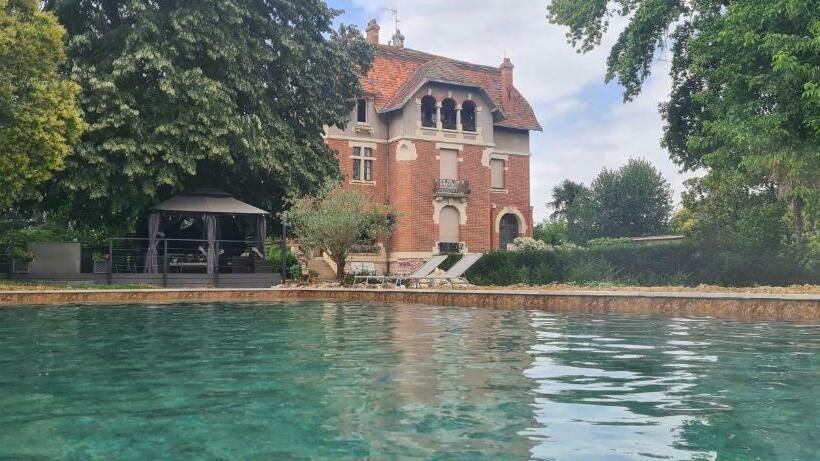 פנסיון Chateau Mezger