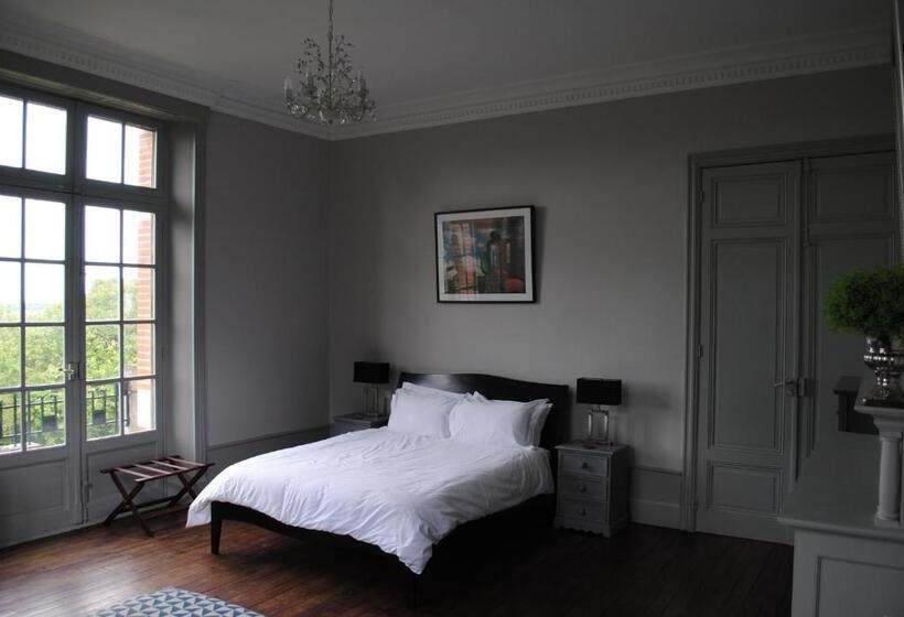 פנסיון Chateau Mezger