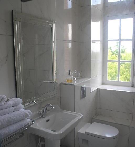 פנסיון Chateau Mezger