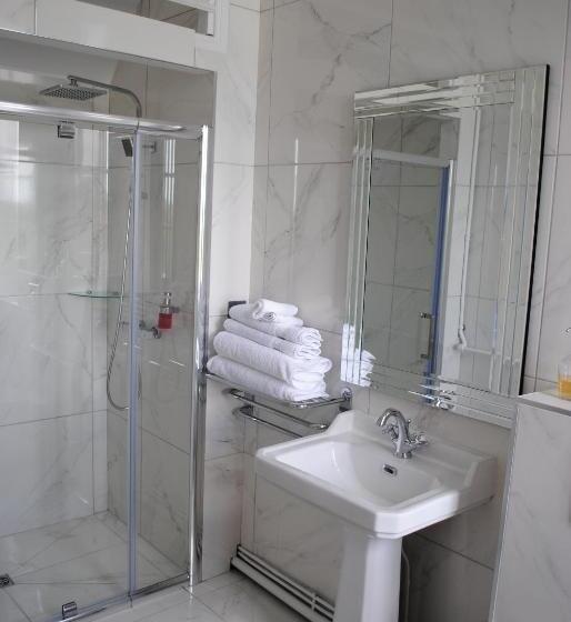 פנסיון Chateau Mezger