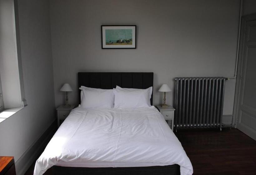 פנסיון Chateau Mezger