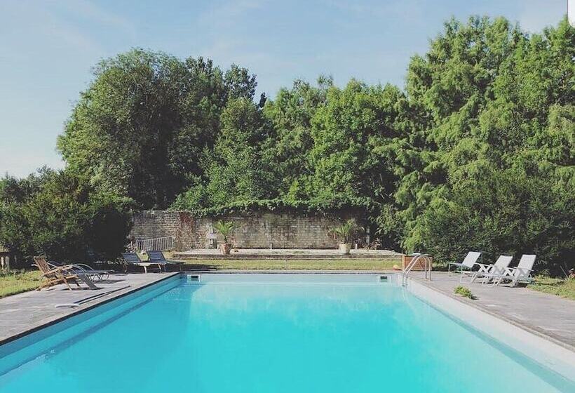 펜션 Château De Basché