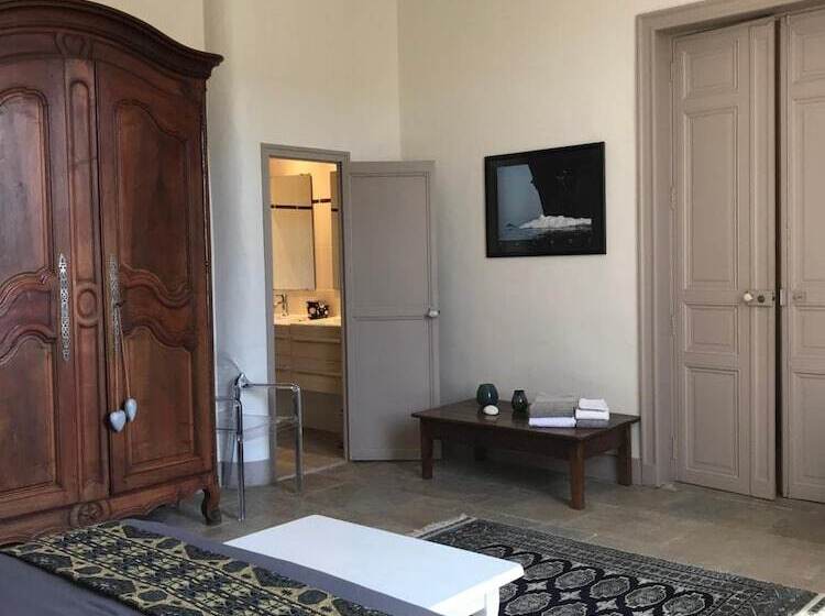 פנסיון Couleurs De Camargue