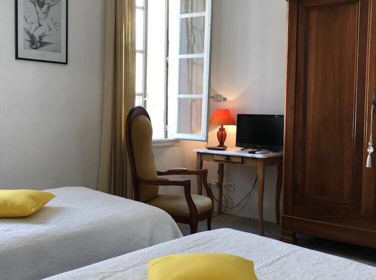 פנסיון Couleurs De Camargue