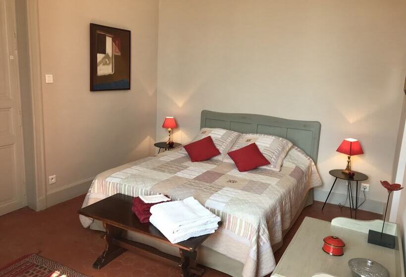 بنسيون Couleurs De Camargue