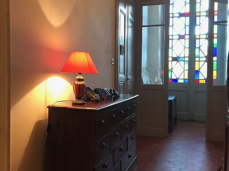 פנסיון Couleurs De Camargue