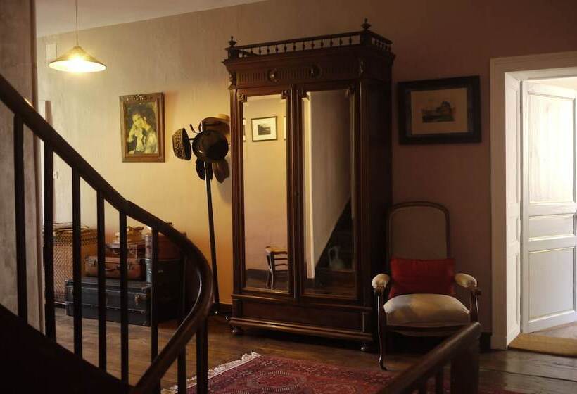 膳宿费 Domaine De Puytirel