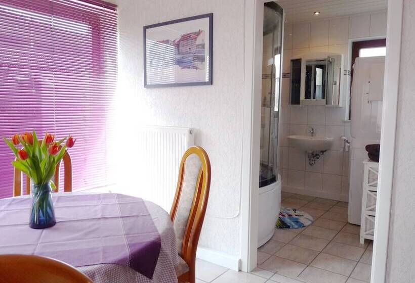 بنسيون Ferienhaus & Nurdachhaus Rothaargebirge