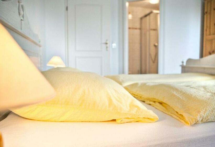 펜션 & Gasthaus Hilligenley Auf Der Hallig Langeness