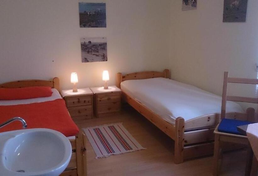 Пансион Gästehaus Burgwald Trekking