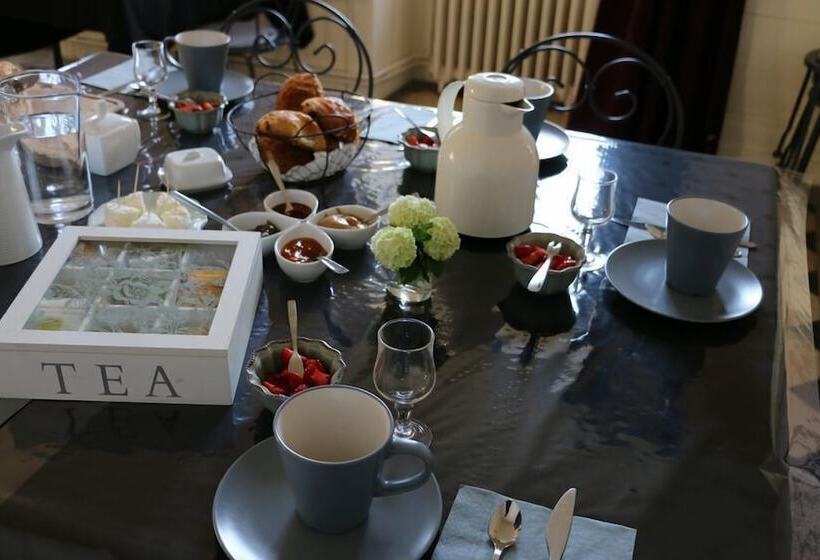 بنسيون L  échappée