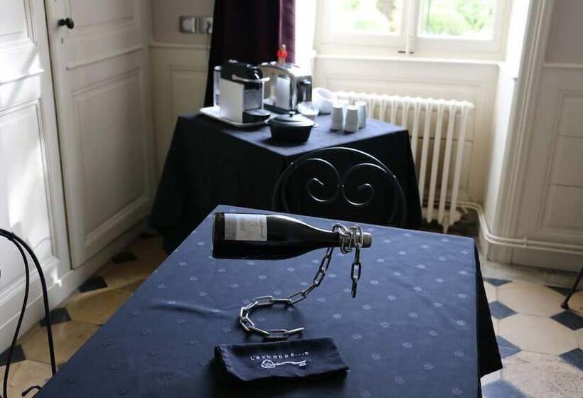 بنسيون L  échappée