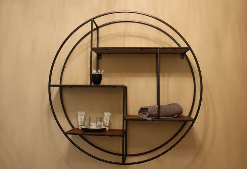 بنسيون L  échappée