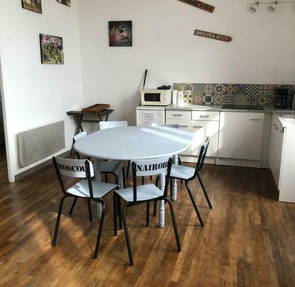 פנסיון L école Buissonnière