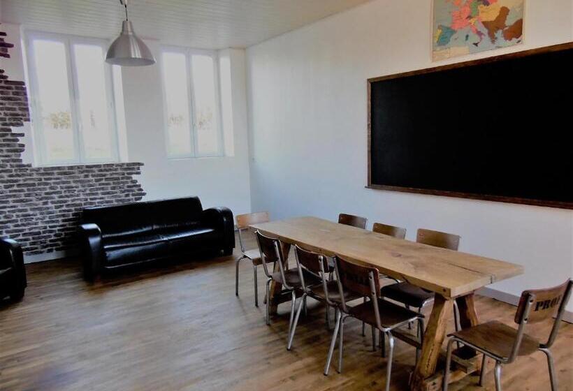 פנסיון L école Buissonnière