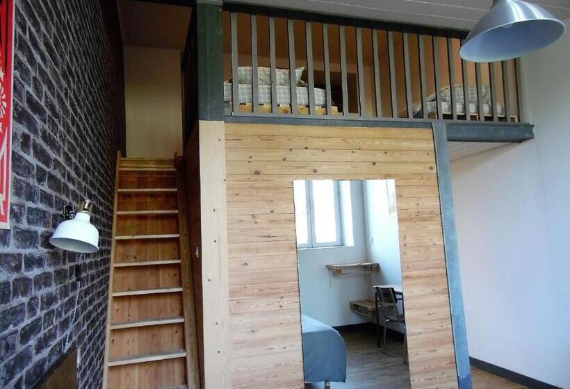 פנסיון L école Buissonnière