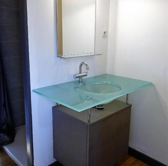 פנסיון L école Buissonnière