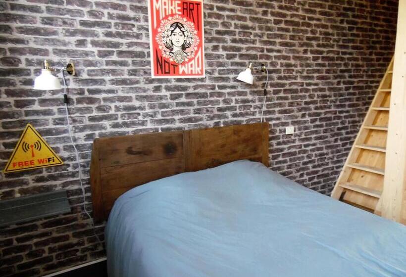 פנסיון L école Buissonnière