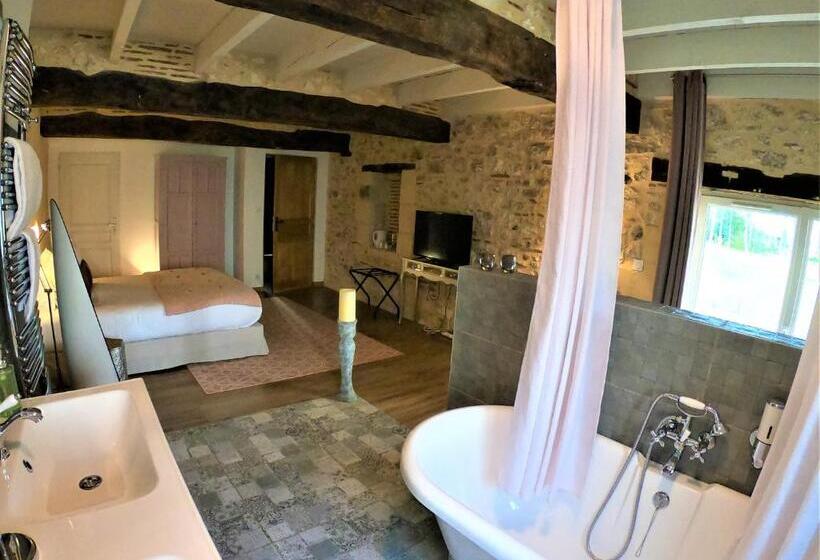 ペンション La Carreterie  Maison De Famille{s}